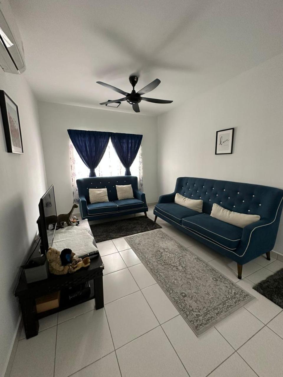 Apartment Khadeeja Karisma *